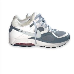 Mens Nike AirMax, size 10.5, like new!